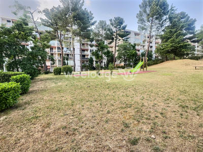 Appartement - 90 m² - 5 pièces