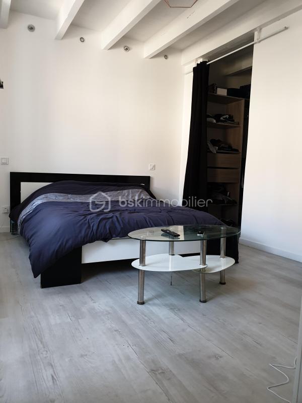 Maison - 230 m² - 8 pièces