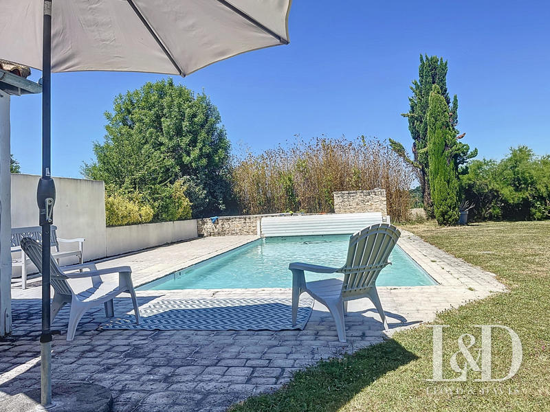 Maison - 203 m² - 6 pièces