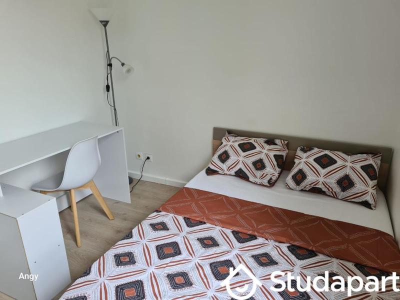 Chambre - 9 m² - 1 pièce
