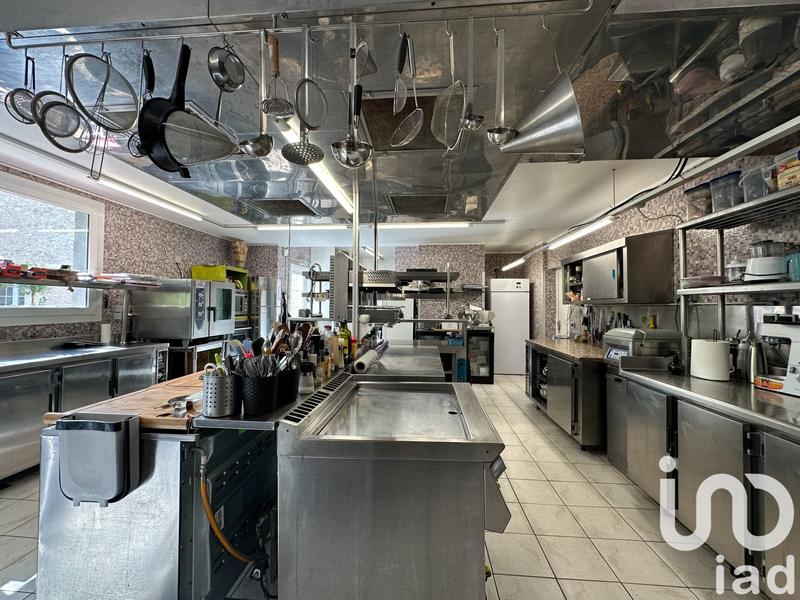 Maison - 460 m² - 16 pièces