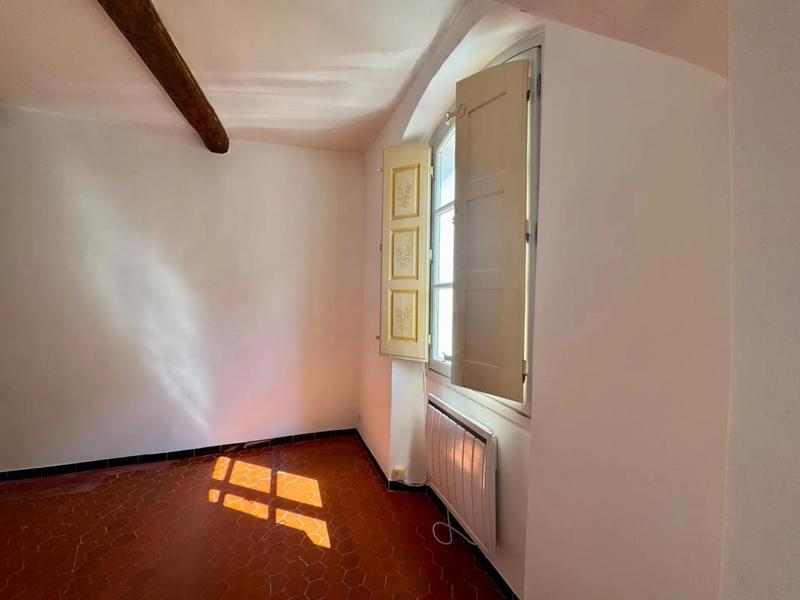 Appartement - 93 m² - 3 pièces