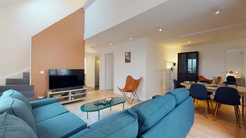 Appartement - 125 m² - 6 pièces