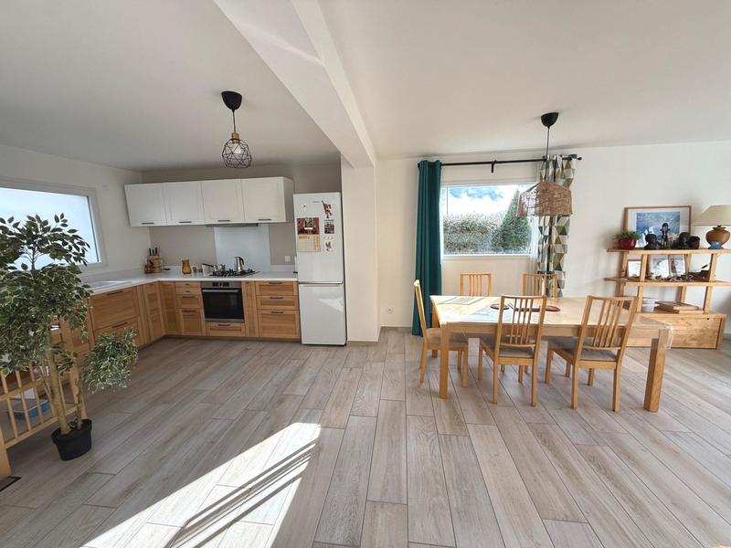 Maison contemporaine - 121 m² - 6 pièces