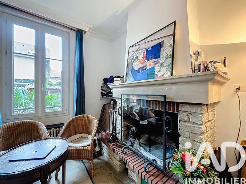 Maison de ville - 200 m² - 10 pièces