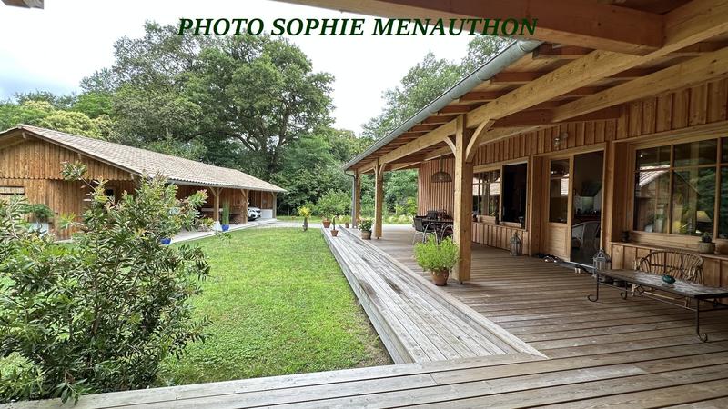 Maison de bois - 165 m² - 4 pièces