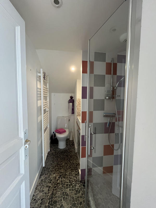 Maison - 325 m² - 11 pièces