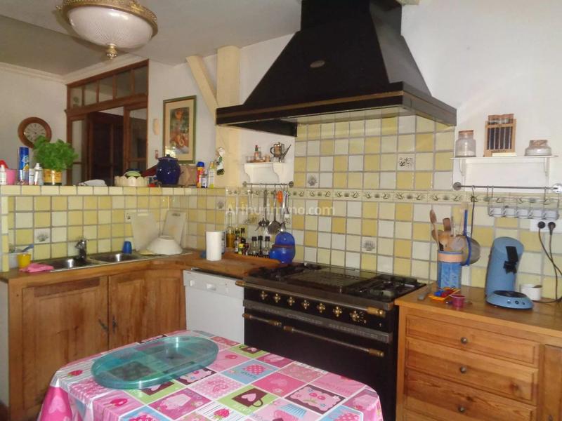 Maison - 240 m² - 10 pièces