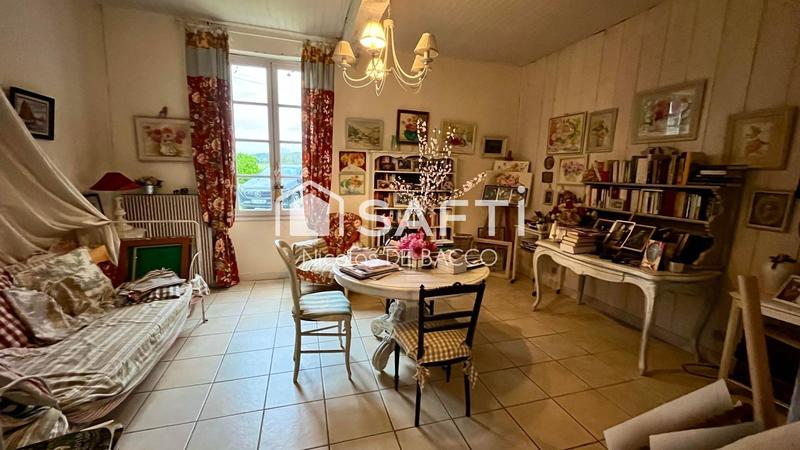 Maison - 220 m² - 5 pièces
