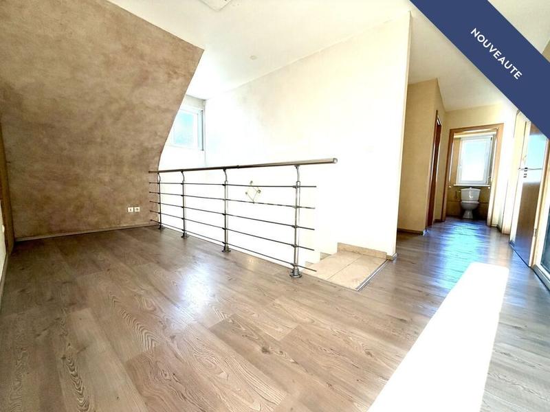 Maison - 192 m² - 7 pièces
