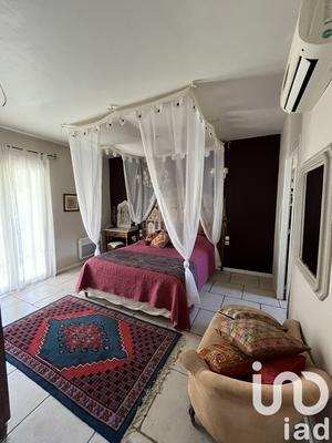 Maison - 205 m² - 8 pièces