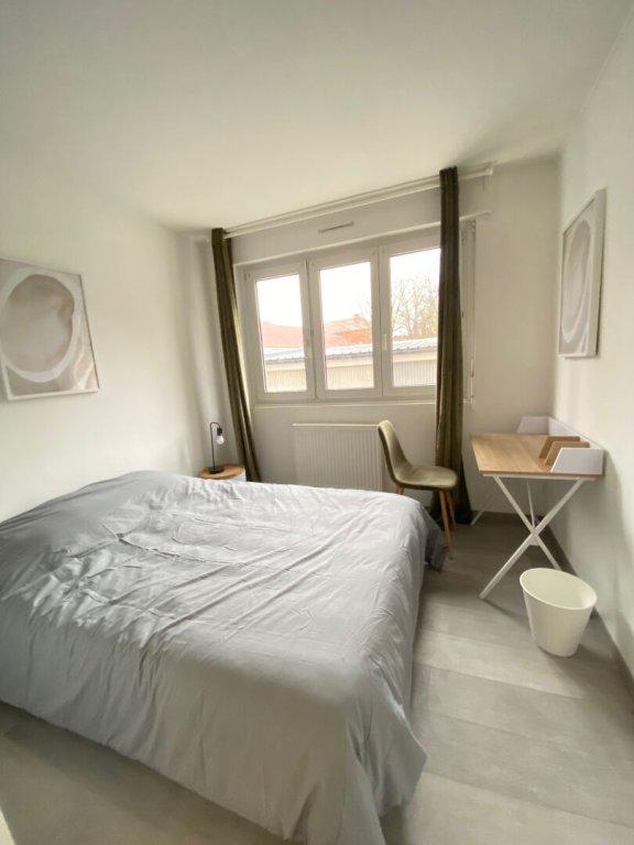 Appartement - 9 m² - 5 pièces