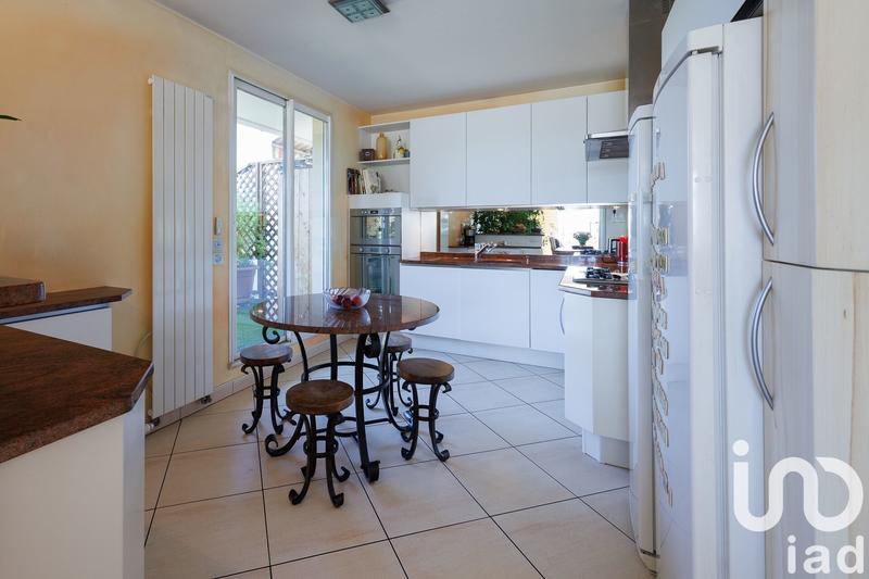 Appartement - 209 m² - 7 pièces