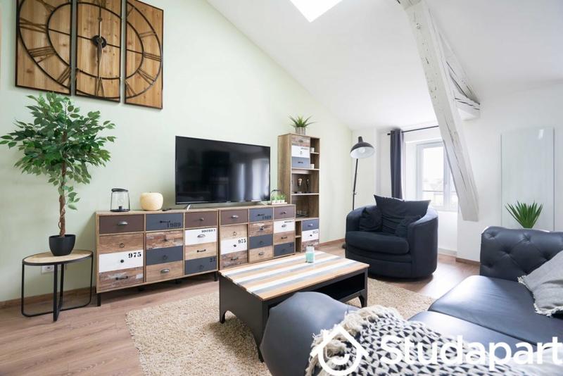 Chambre - 10 m² - 1 pièce