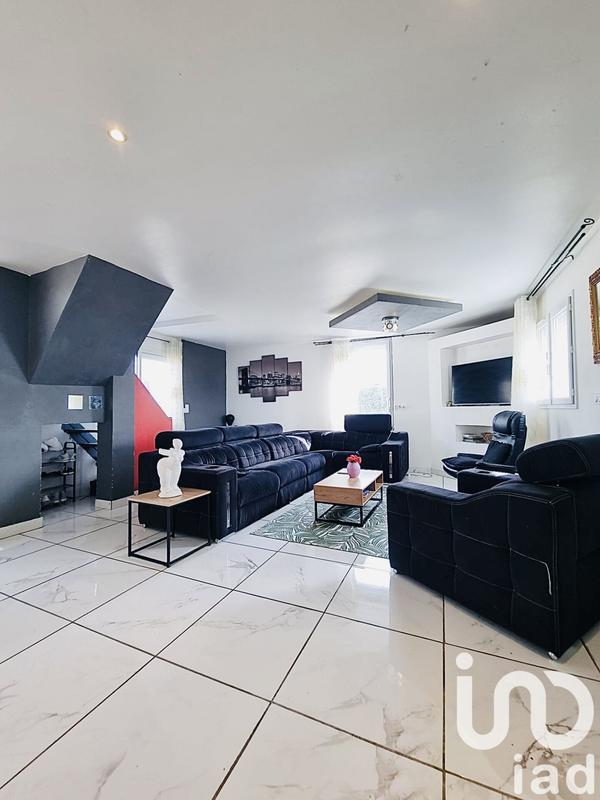 Maison - 168 m² - 10 pièces