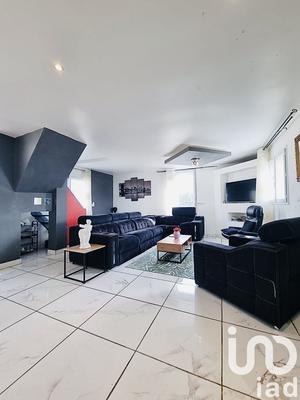 Maison - 168 m² - 10 pièces