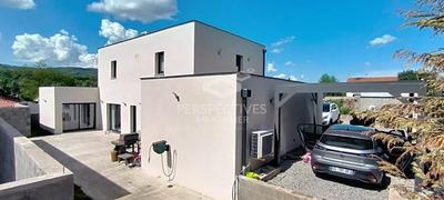 Villa - 157 m² - 5 pièces