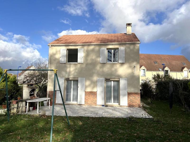 Maison - 96 m² - 6 pièces