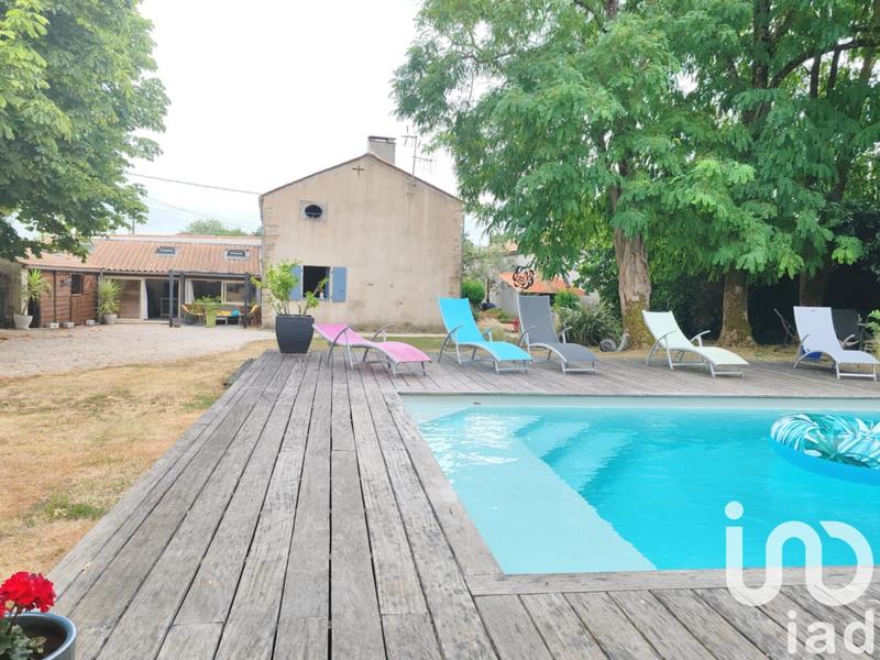 Maison - 239 m² - 9 pièces