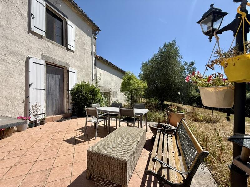 Maison - 189 m² - 7 pièces