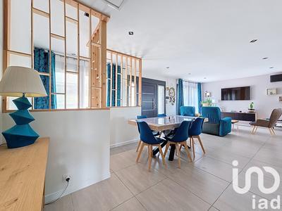 Maison - 168 m² - 8 pièces