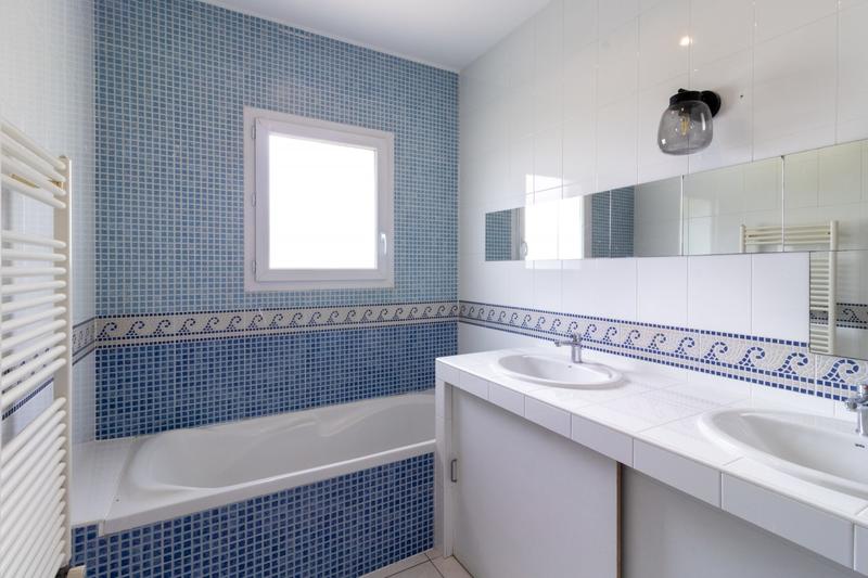 Maison - 200 m² - 8 pièces