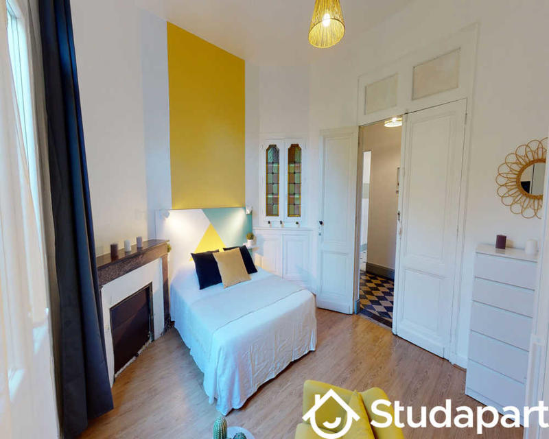 Chambre - 230 m² - 1 pièce