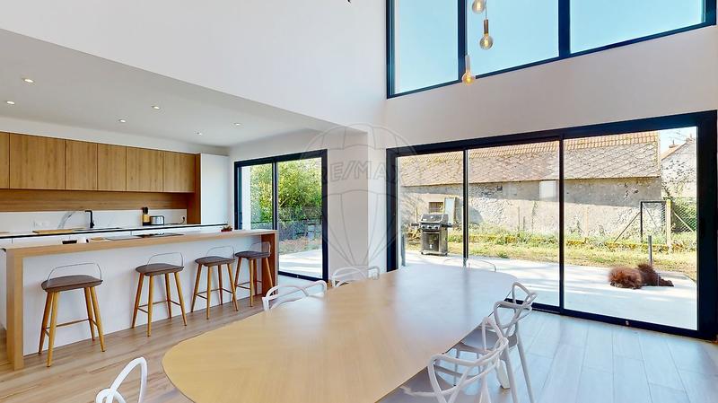 Maison d'architecte - 190 m² - 6 pièces