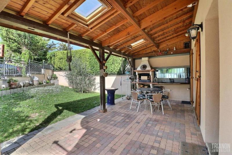 Maison - 90 m² - 6 pièces