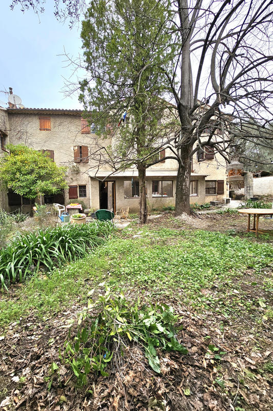 Maison - 170 m² - 10 pièces