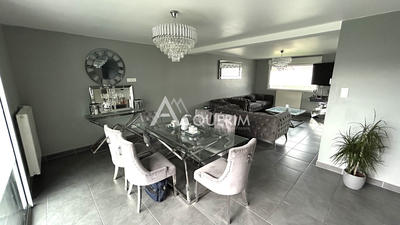 Maison - 133 m² - 6 pièces