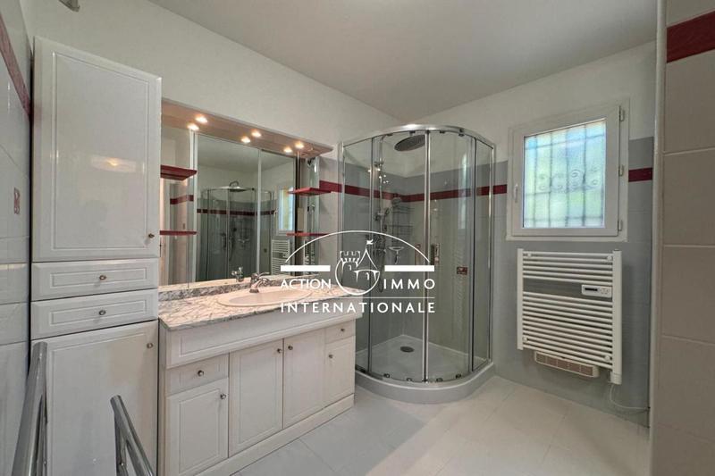 Villa - 154 m² - 6 pièces