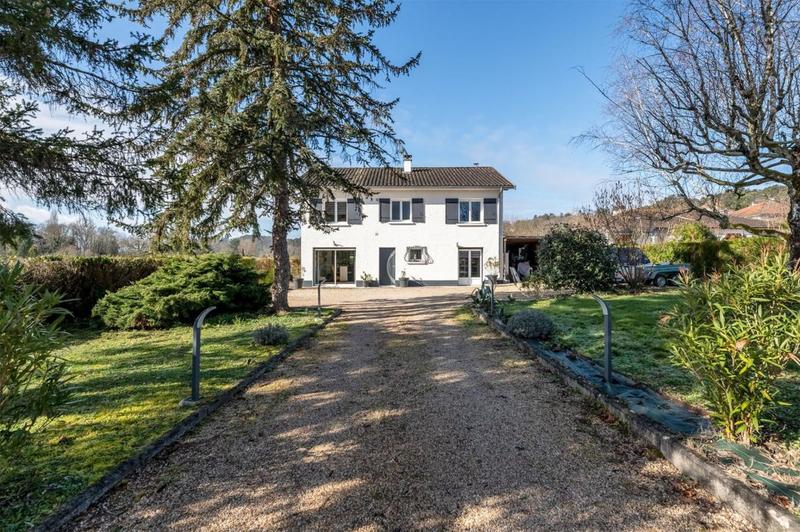 Maison - 192 m² - 8 pièces