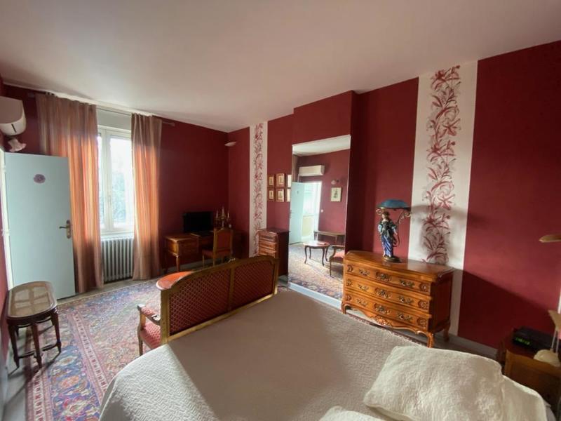 Maison de maîtres - 445 m² - 18 pièces