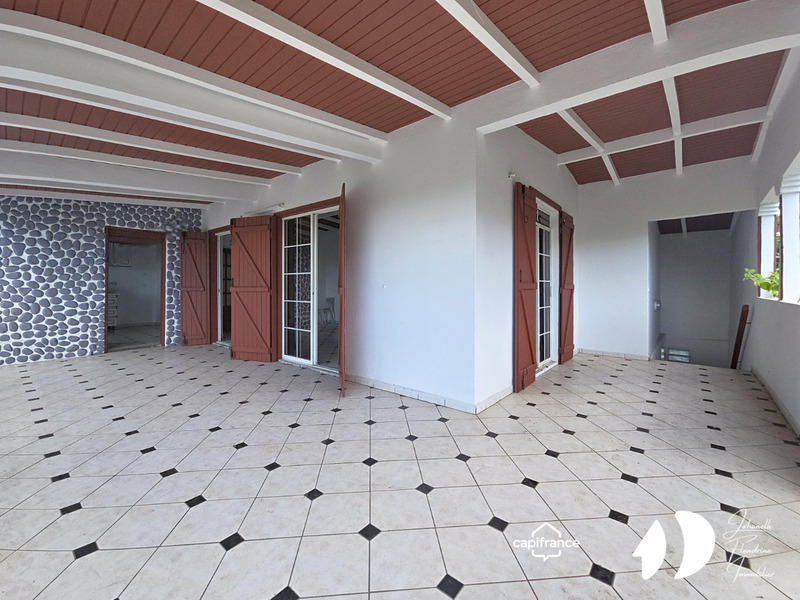 Appartement - 94 m² - 3 pièces