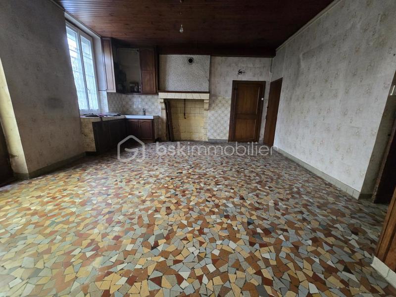 Maison - 400 m² - 6 pièces