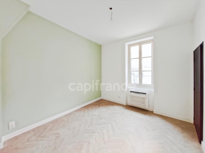 Appartement - 97 m² - 3 pièces