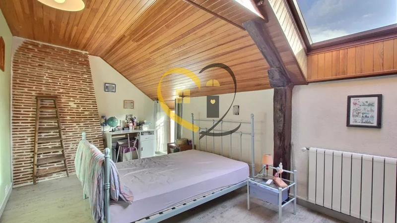 Maison - 280 m² - 5 pièces