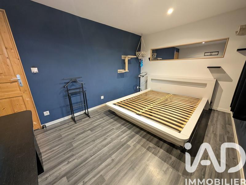 Maison - 212 m² - 7 pièces