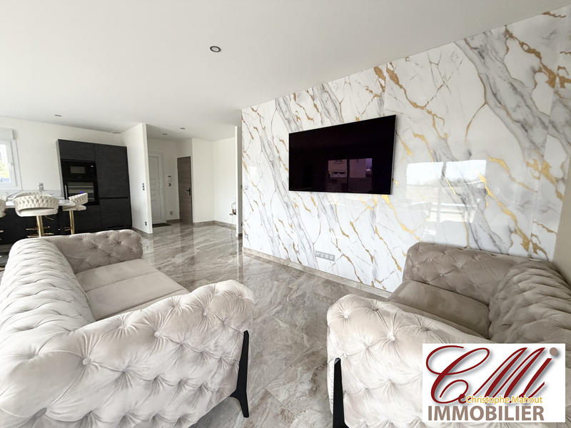 Maison - 110 m² - 5 pièces