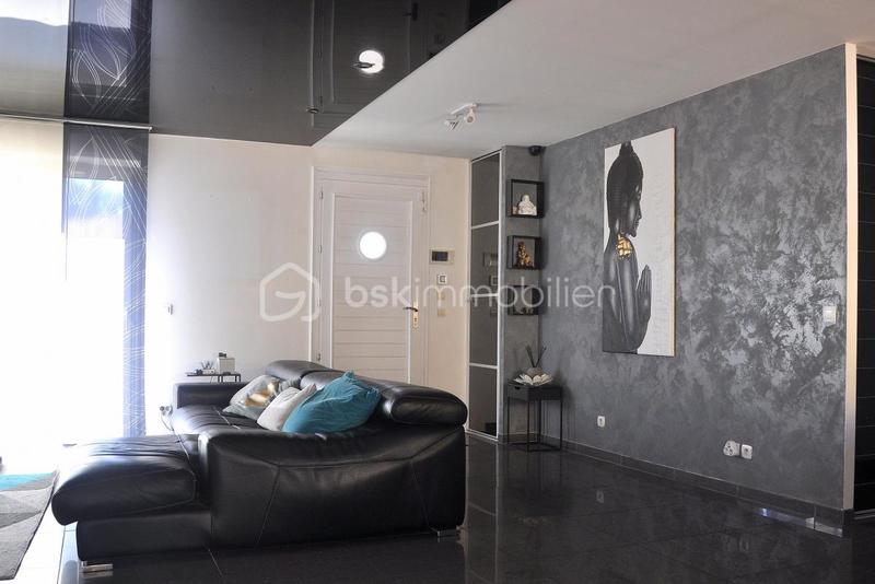 Villa - 145 m² - 6 pièces