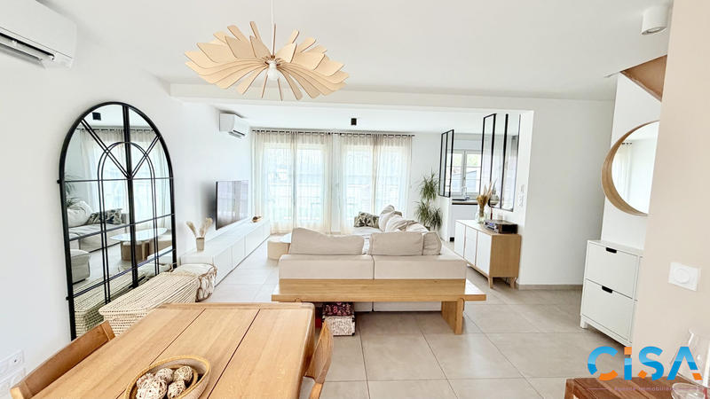 Maison traditionnelle - 122 m² - 6 pièces