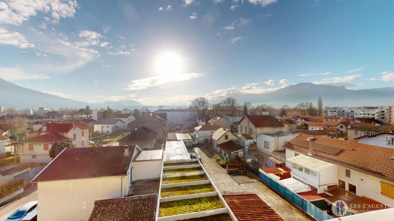 Appartement - 80 m² - 4 pièces