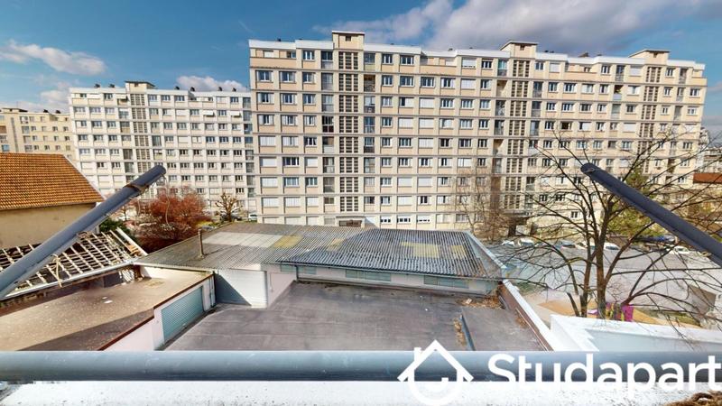 Chambre - 9 m² - 1 pièce