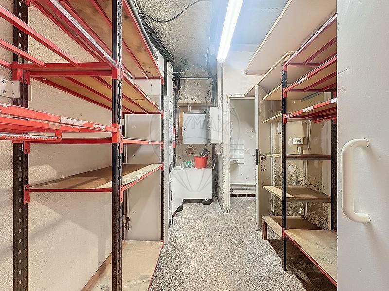 Local commercial - 136 m² - 2 pièces