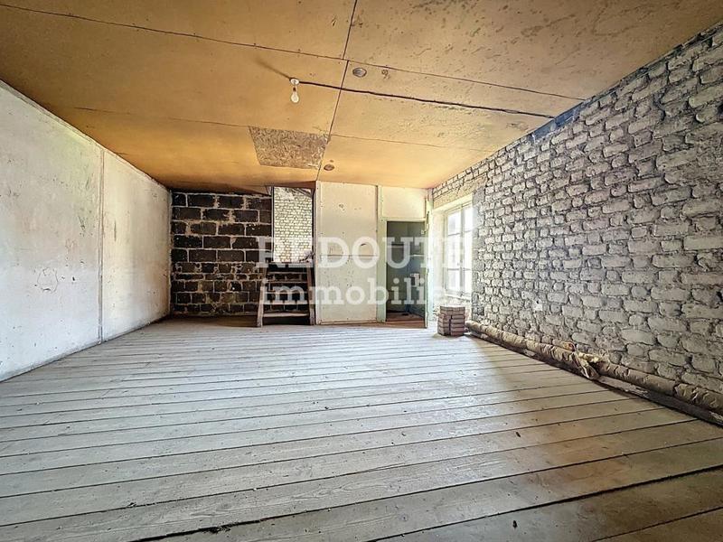 Maison - 450 m² - 10 pièces