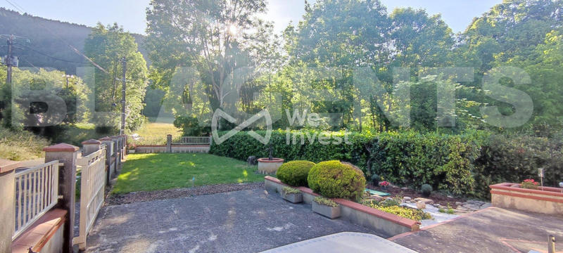 Maison - 212 m² - 7 pièces