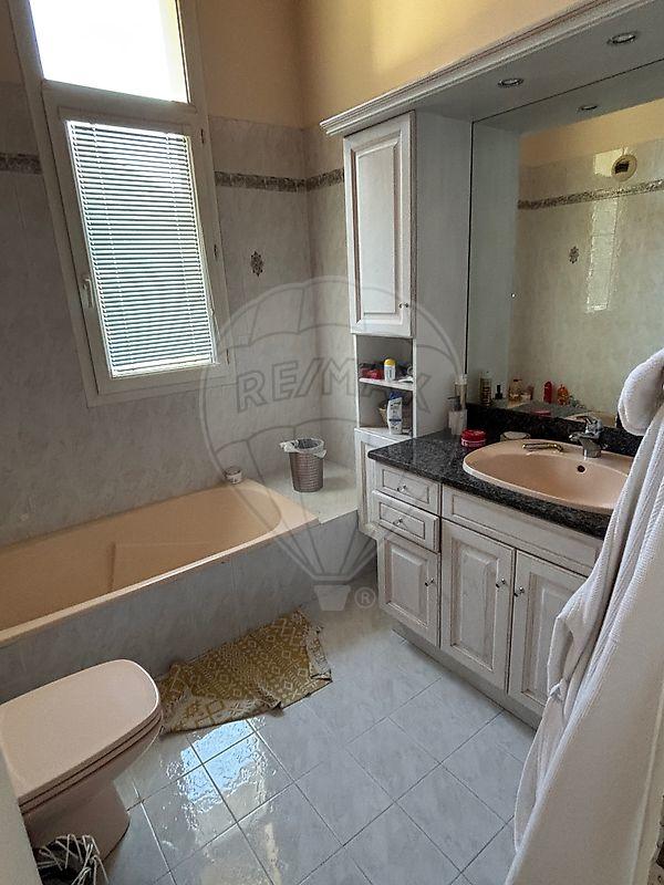 Maison - 170 m² - 6 pièces