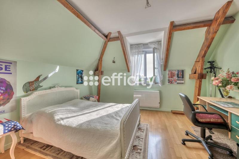 Pavillon - 155 m² - 7 pièces