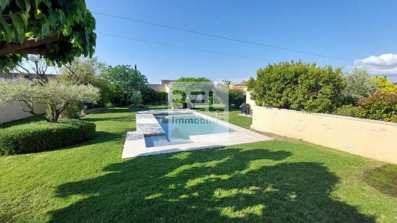 Villa - 225 m² - 7 pièces
